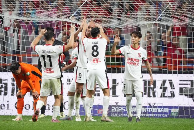 中超今晨再迎强敌，本菲卡止住颓势，主帅态度——底气十足，轮换策略成焦点(生死决断秋瓷炫完整版)